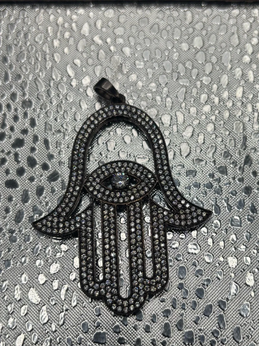 N/A sparkling hamsa